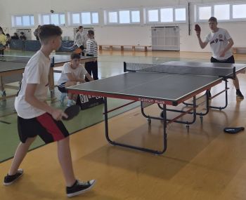 Awans do powiatu w tenisie stołowym