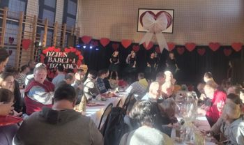 Wizyta podopiecznych DPS w naszej szkole