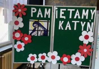 Uroczysty apel poświęcony pamięci ofiar zbrodni katyńskiej
